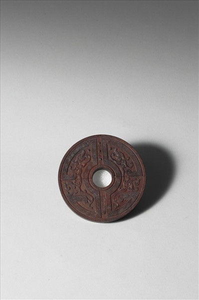 〈西清續鑑〉鏡匣雕刻木蓋附弘旿〈山水〉