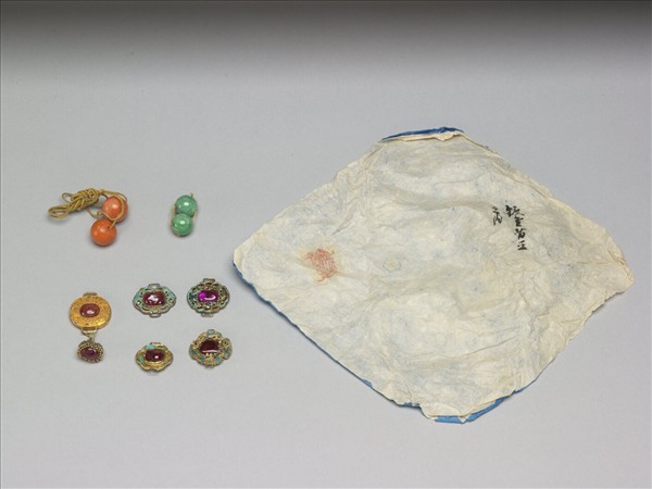 鑲紅寶石背雲等飾件