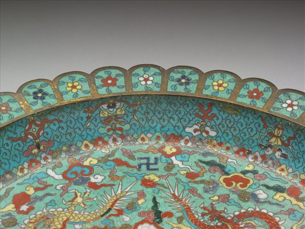 掐絲琺瑯雙龍盤