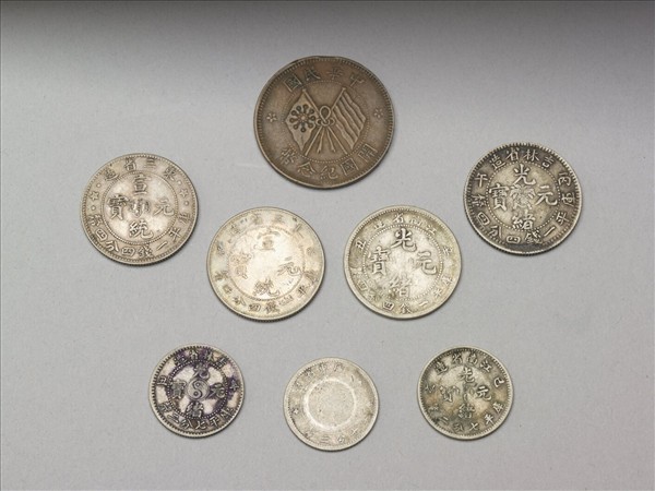 蒔繪四瓣花形小盒