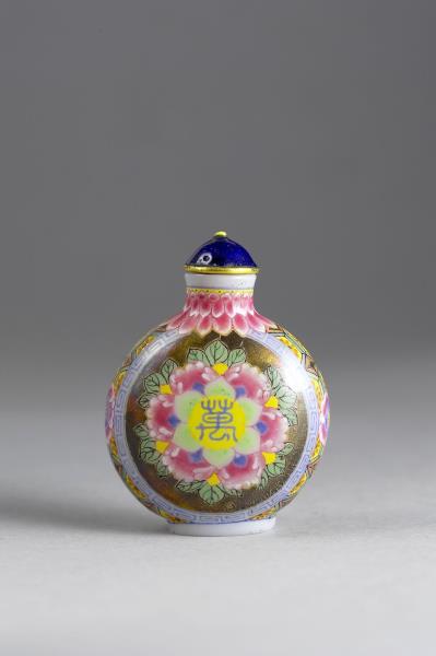 玻璃胎畫琺瑯萬壽鼻煙壺