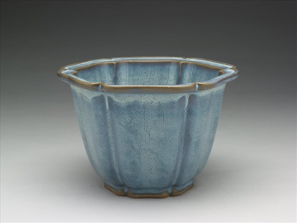 鈞窯 天藍瓷葵花式盆