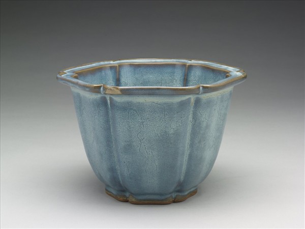 鈞窯 天藍瓷葵花式盆