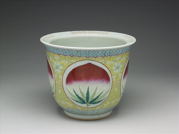 粉彩壽桃紋花盆