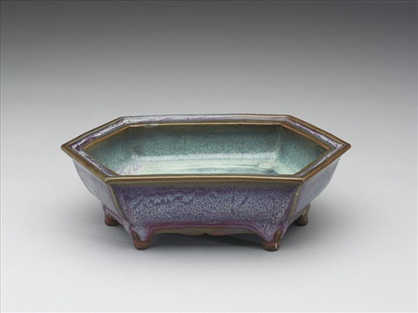 鈞窯 天青葡萄紫六方瓷盆托