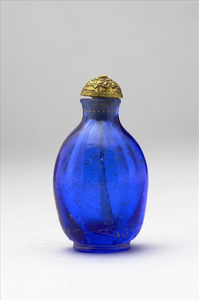 藍色玻璃描金鼻煙壺