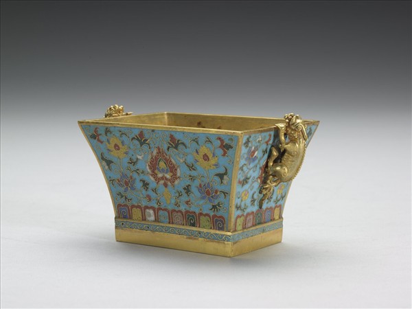 銅鍍金胎掐絲琺瑯獅耳方爐