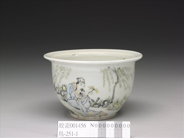 粉彩〈飲酒〉詩意圖花盆