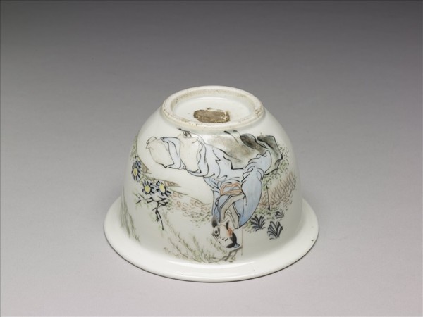 粉彩〈飲酒〉詩意圖花盆