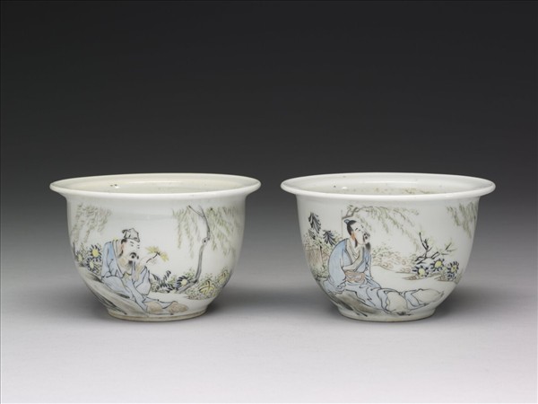 粉彩〈飲酒〉詩意圖花盆