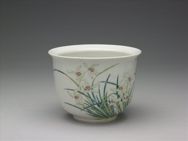 粉彩蘭竹圖花盆