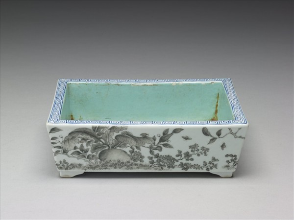 粉彩赭墨園圃圖盆