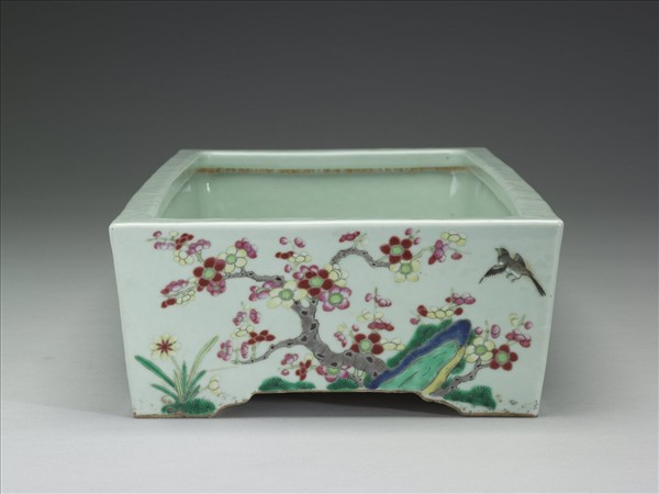 粉彩花卉紋長方盆