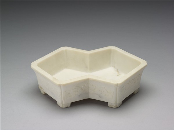 白石夔龍紋八方花盆