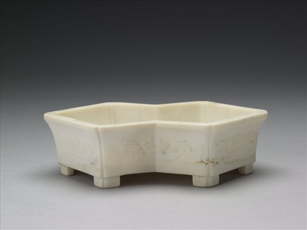 白石夔龍紋八方花盆