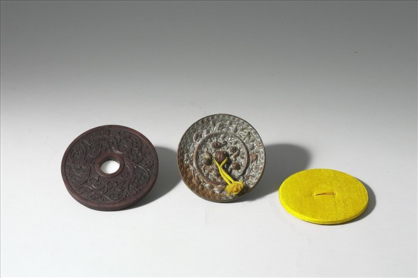 〈寧壽續鑑‧第二十一冊〉鏡匣雕刻木蓋附周興岱行書〈世說新語〉