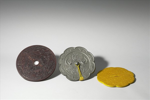 〈寧壽續鑑‧第二十四冊〉鏡匣雕刻木蓋附金士松行書〈餘冬序錄〉