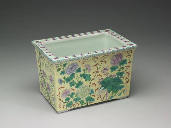 粉彩菊花紋長方盆