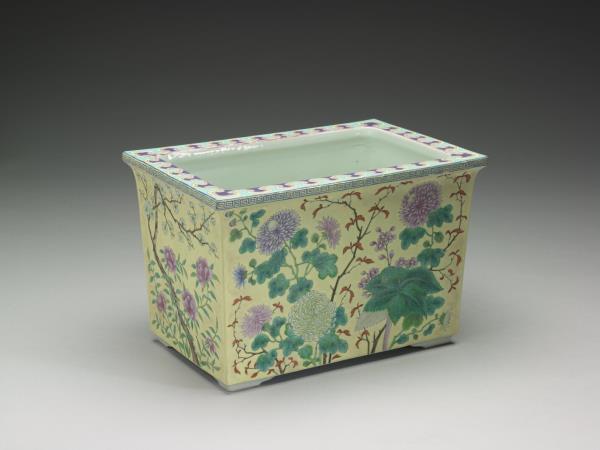 粉彩菊花紋長方盆