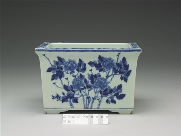 青花牡丹紋長方盆