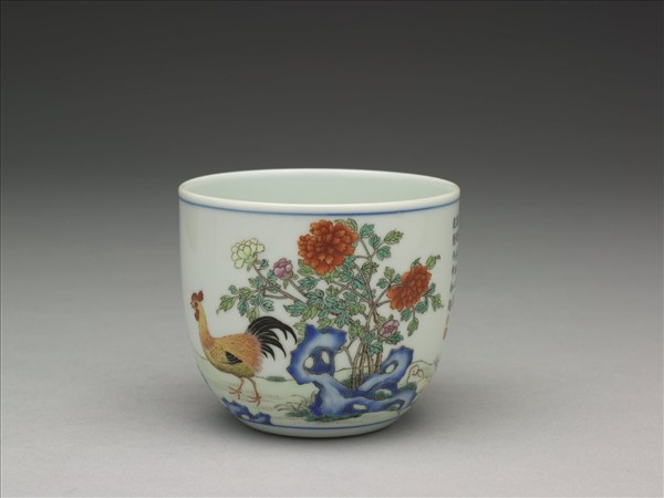粉彩雞缸杯