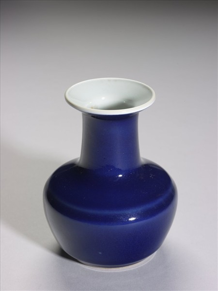 霽青釉瓶