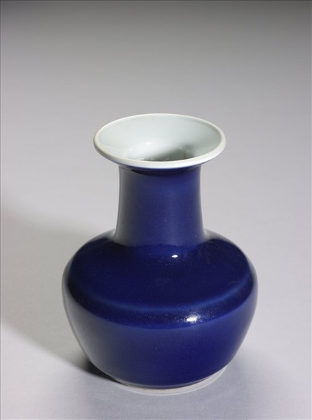 霽青釉瓶