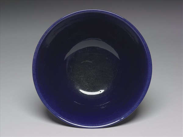 霽青釉雲龍紋碗