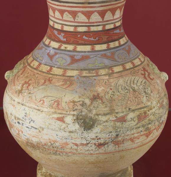 灰陶加彩神獸壺