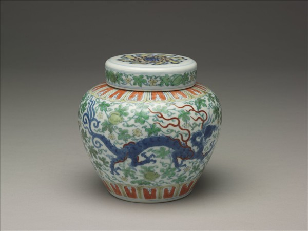 五彩雙龍紋蓋罐