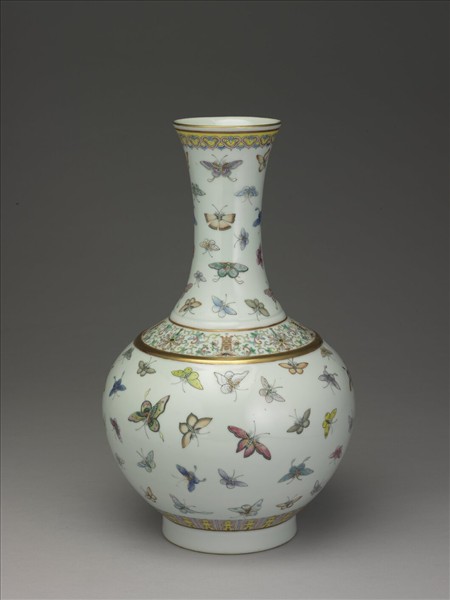 粉彩百蝶紋瓶