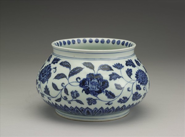 青花四季花卉蓋罐