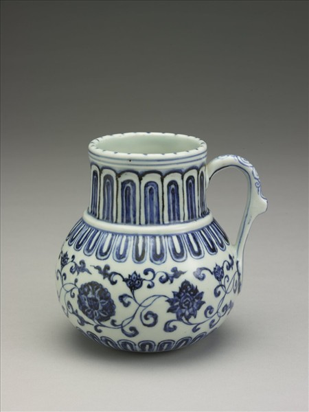 青花轉枝蓮紋花澆