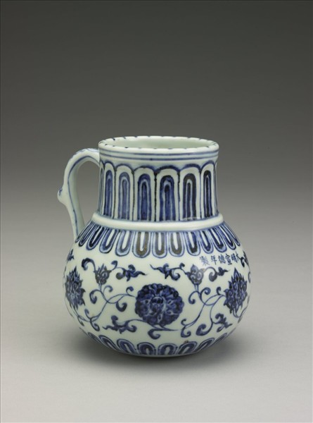 青花轉枝蓮紋花澆