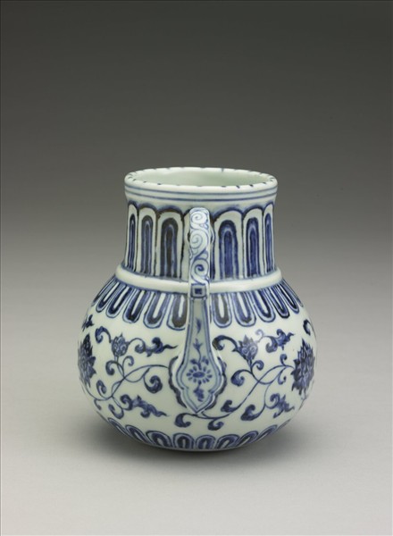 青花轉枝蓮紋花澆