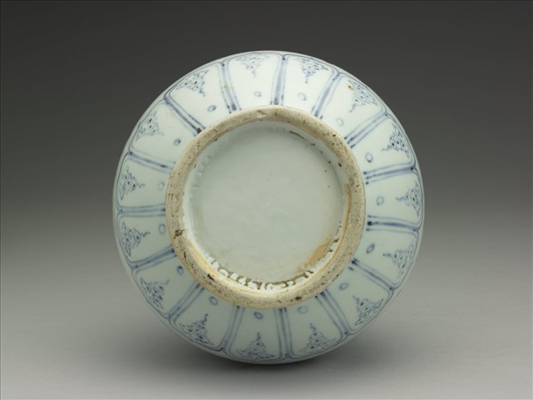 青花番蓮紋玉壺春瓶