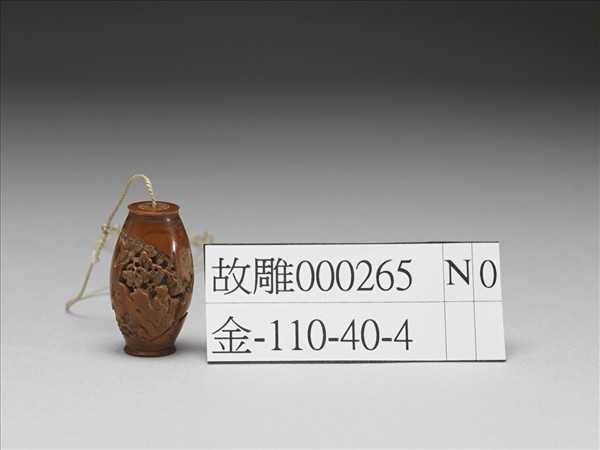 橄欖核雕松下高士扇墜