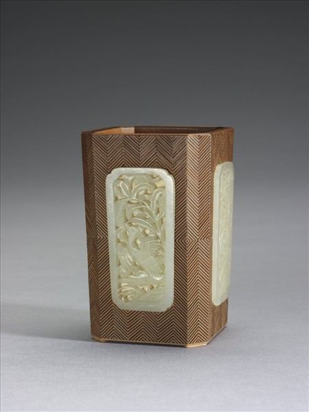 黃楊木貼竹絲嵌玉筆筒