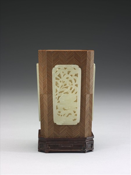 黃楊木貼竹絲嵌玉筆筒