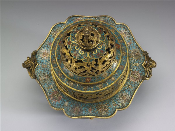 掐絲琺瑯螭耳爐