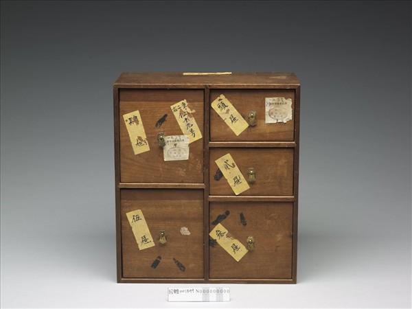 五屜木匣多寶格