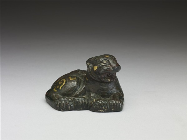 豹形錯金銀鎮紙