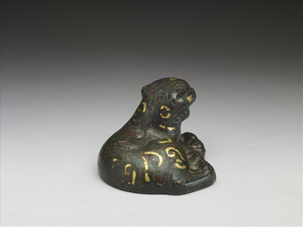 豹形錯金銀鎮紙