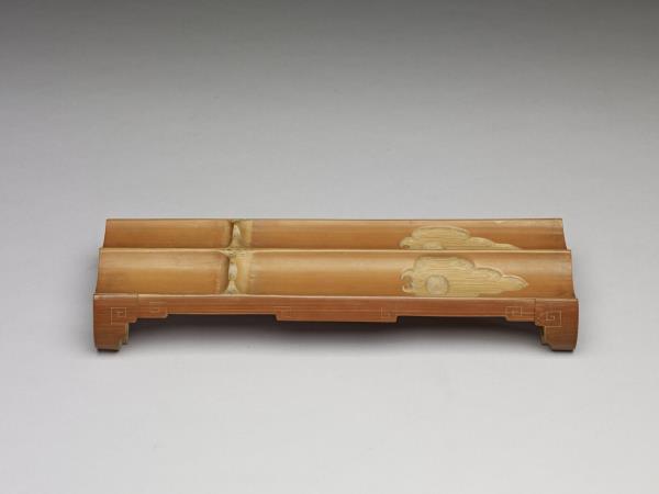 竹雕如意紋筆床