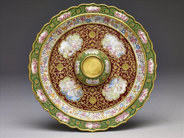 金胎內填兼畫琺瑯西洋母子圖盤