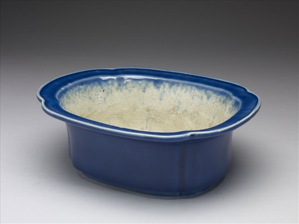 霽青釉海棠式盆