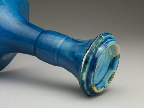 孔雀綠花觚 (附木座)