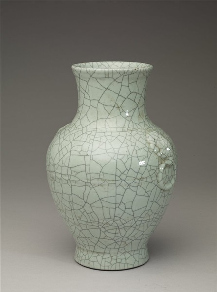 青瓷獸耳暗環壺