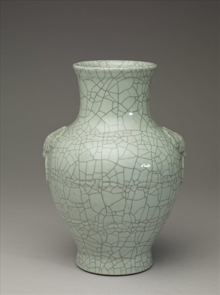 青瓷獸耳暗環壺