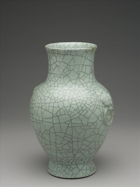 青瓷獸耳暗環壺